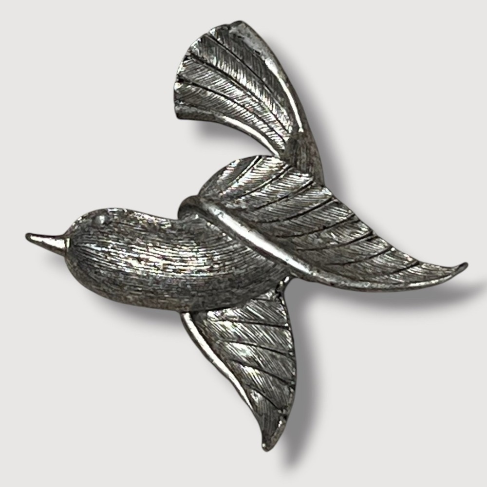 Vtg Signed JJ Jonette Jewelry Bird in Flight Brooch Silver‎ Tone Modernist Pin
